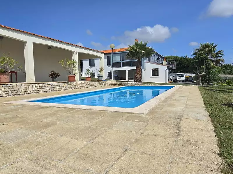 Maison, 239 m²