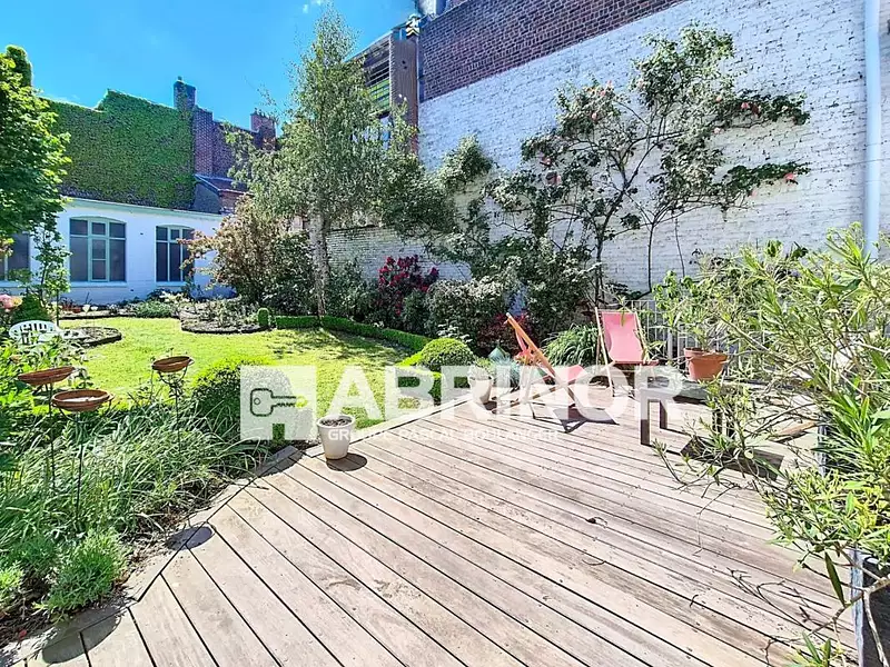 Maison, 275 m²