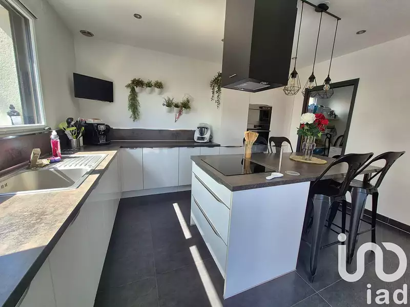 Maison, 197 m²