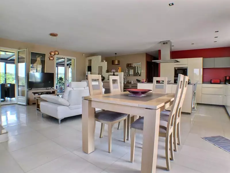 Maison, 148 m²