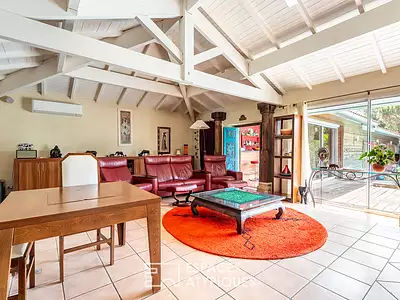 Maison, 330 m²
