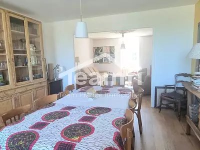 Maison, 245 m²