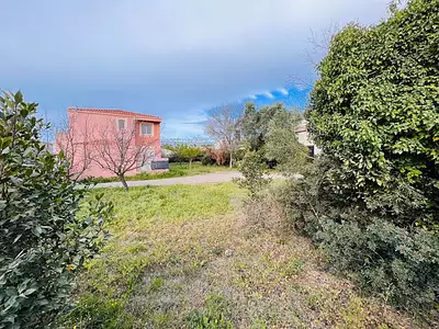 Terrain, 305 m²