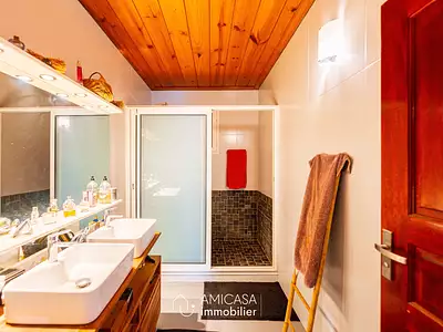 Maison, 245 m²
