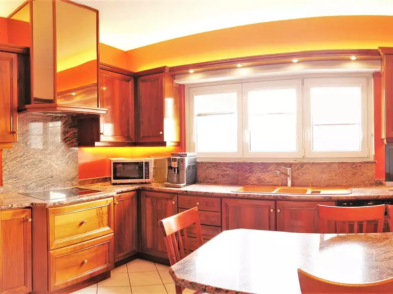 Maison, 200 m²