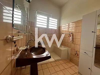 Maison, 277 m²