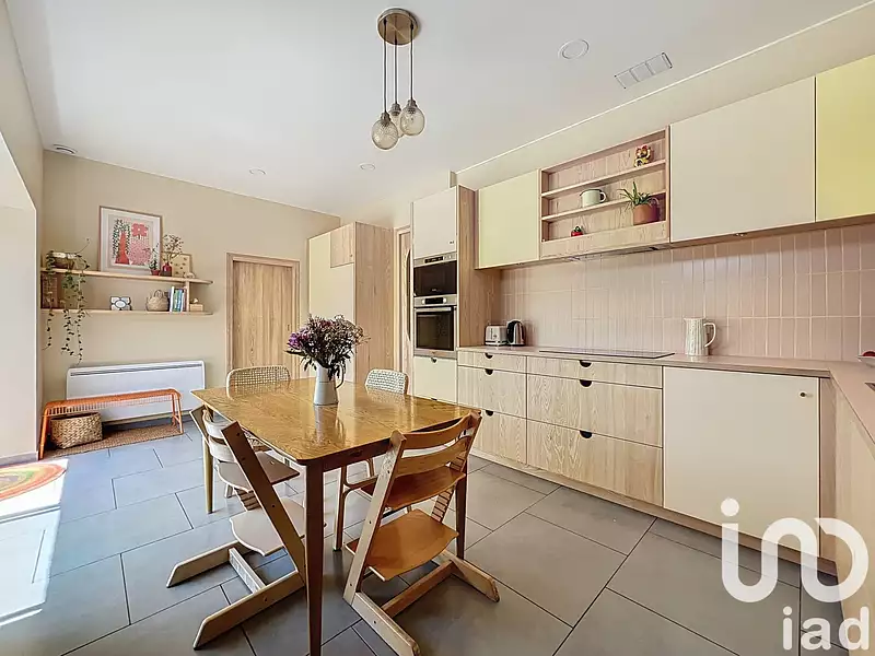 Maison, 284 m²