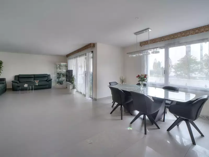 Appartement, 166 m²