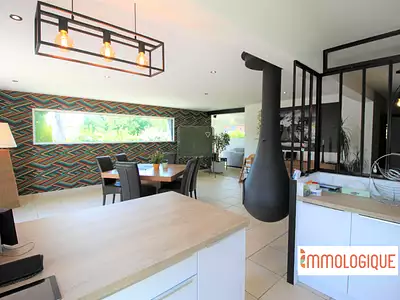 Maison, 168 m²