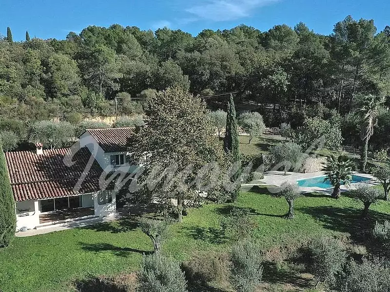 Maison, 208 m²