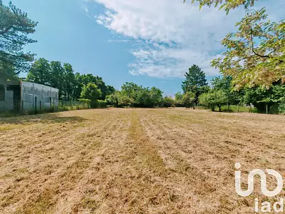 Terrain, 900 m²