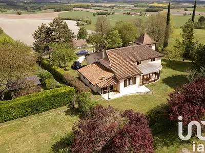 Maison, 232 m²