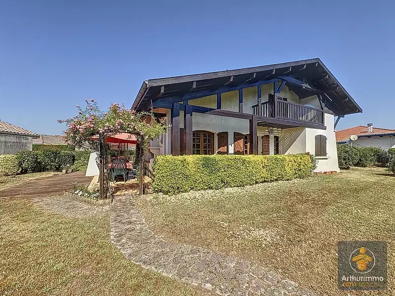 Maison, 135 m²