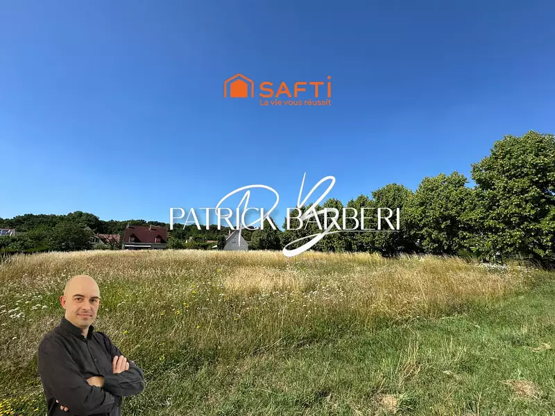 Terrain, 697 m²