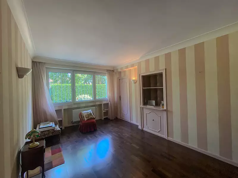Maison, 240 m²