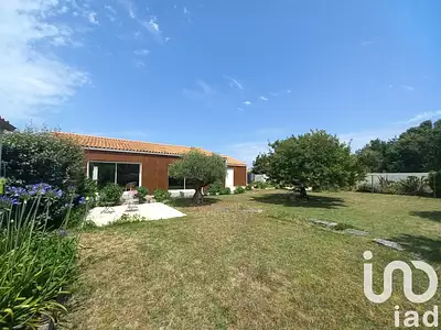 Maison, 196 m²