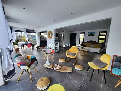 Maison, 115 m²