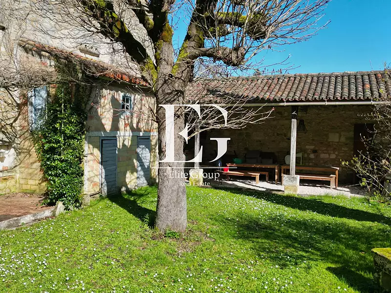 Maison, 331,86 m²