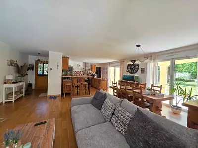 Maison, 215 m²