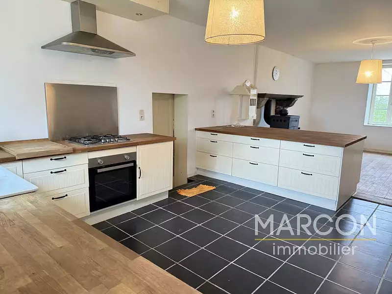 Maison, 190 m²