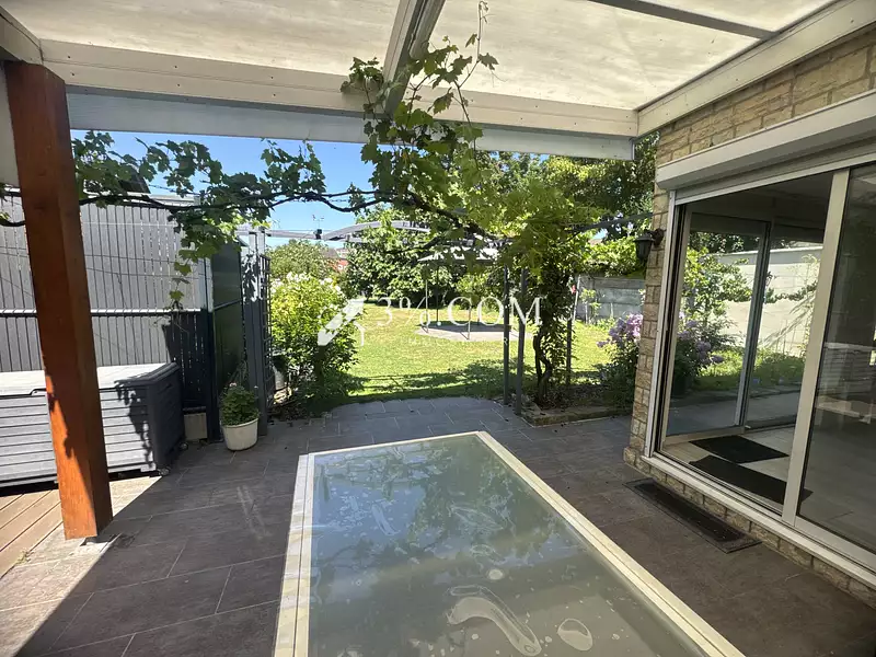 Maison, 148 m²