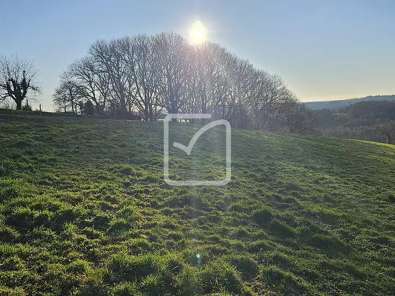 Terrain, 1 572 m²
