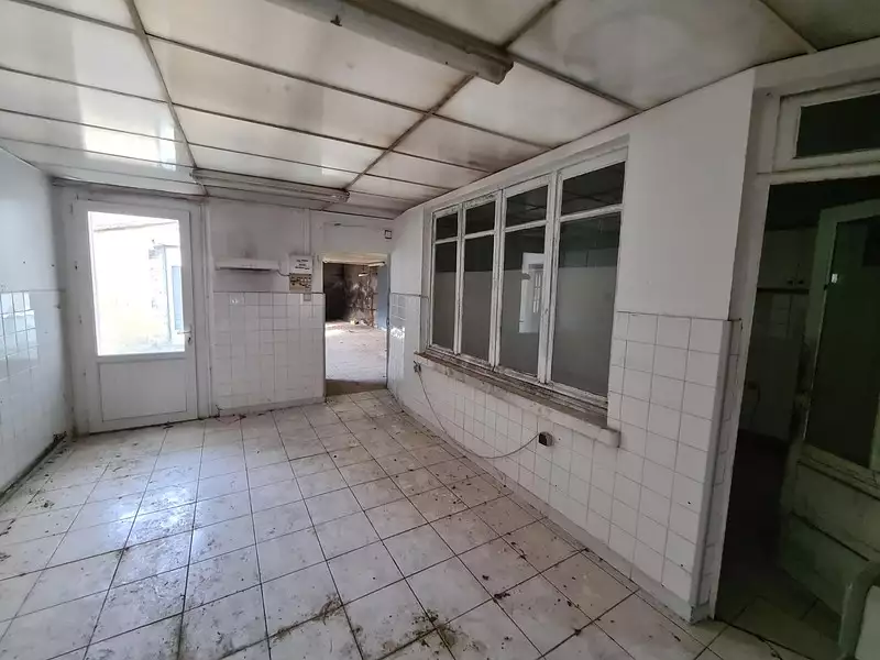 Immeuble, 350 m²