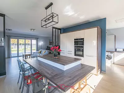Maison, 270 m²