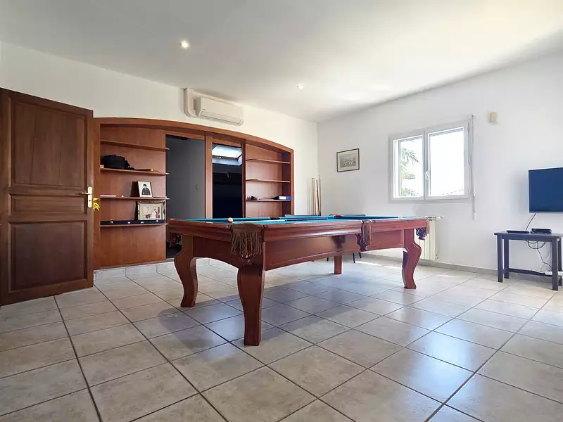 Maison, 241 m²