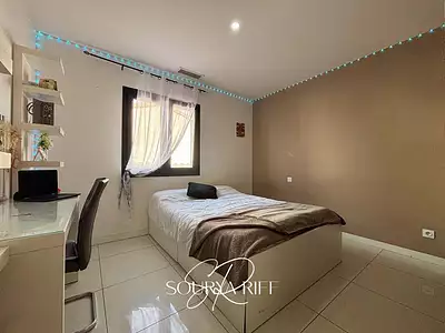 Maison, 165 m²