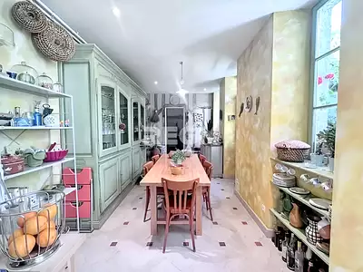 Maison, 290 m²