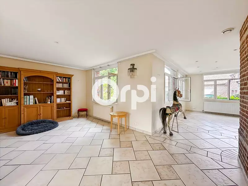 Maison, 245 m²