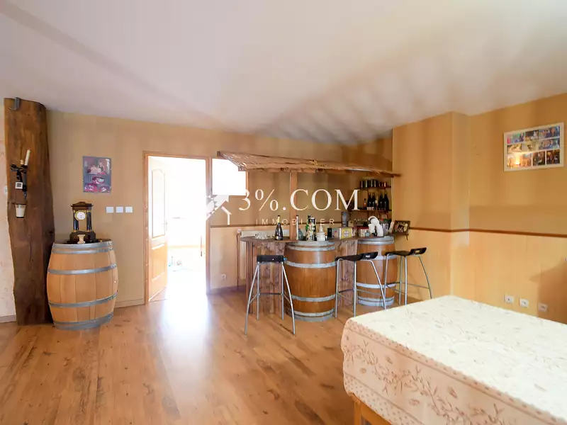 Maison, 390 m²