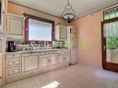 Maison, 268 m²
