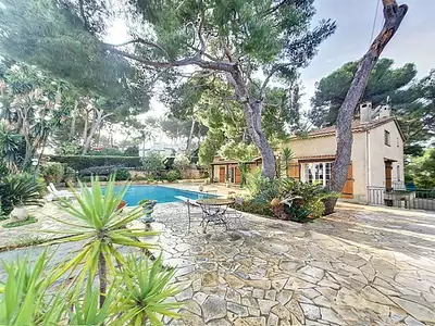 Maison, 271 m²