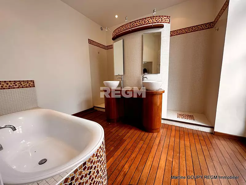 Maison, 341 m²