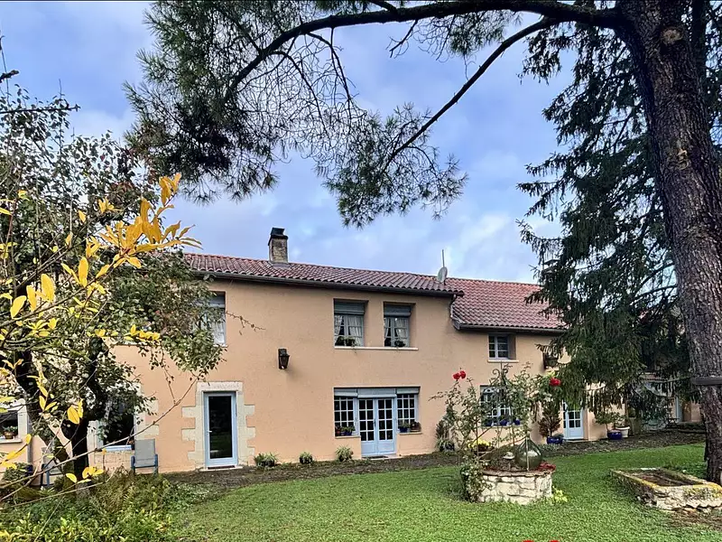 Maison, 254 m²