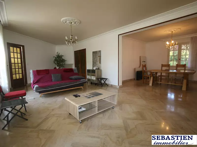 Maison, 238,8 m²