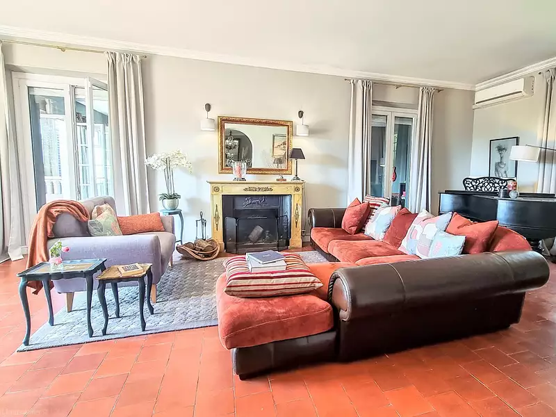 Maison, 530 m²