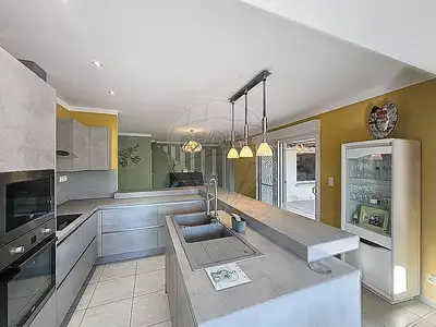 Maison, 300 m²
