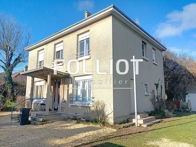 Immeuble, 140 m²