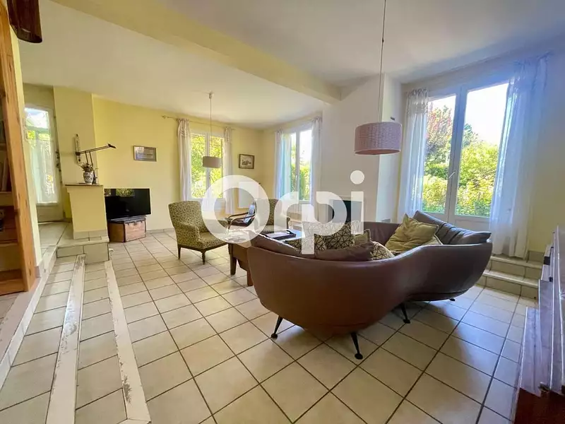 Maison, 137 m²