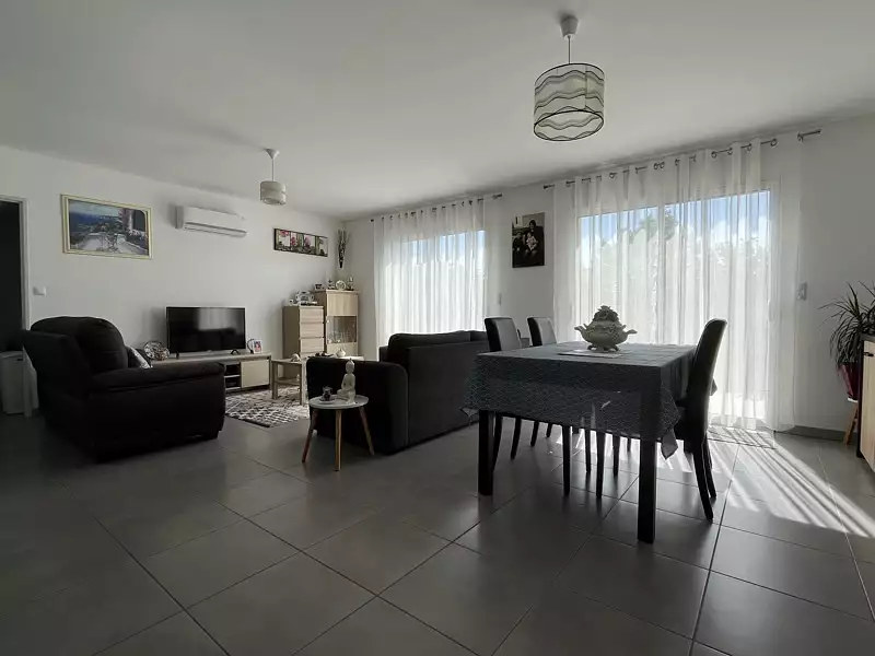 Maison, 93 m²