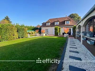 Maison, 250 m²
