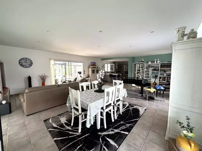 Maison, 165 m²