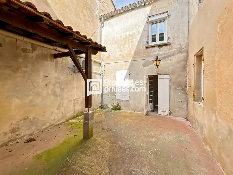 Immeuble, 155 m²