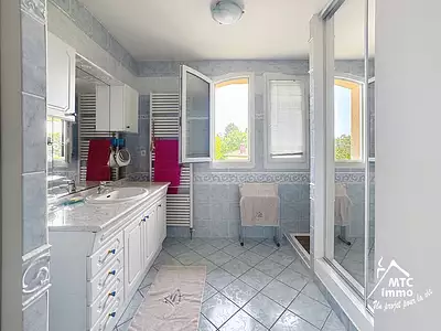 Maison, 195 m²