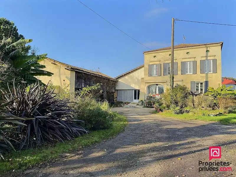 Maison, 210 m²