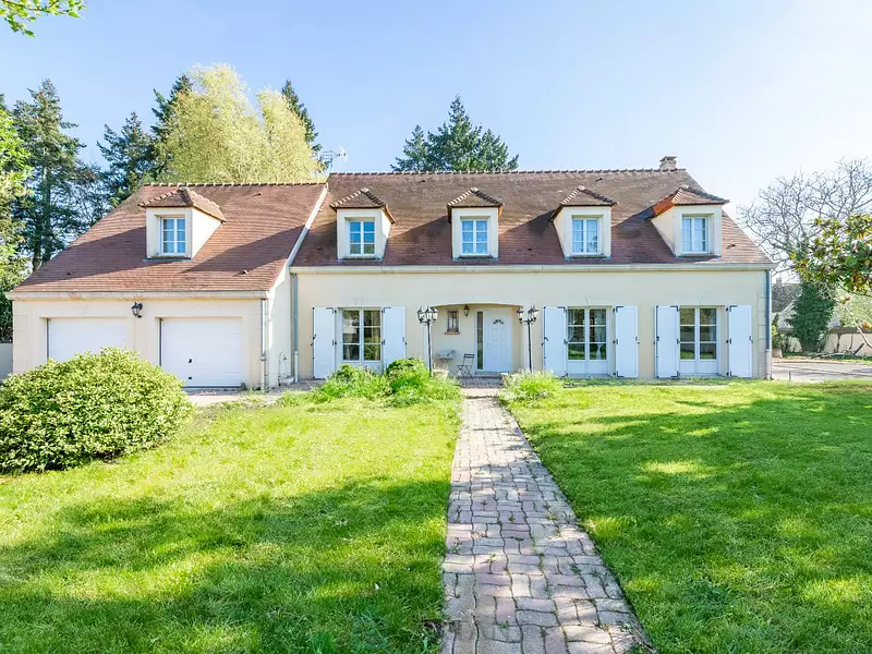 Maison, 240 m²