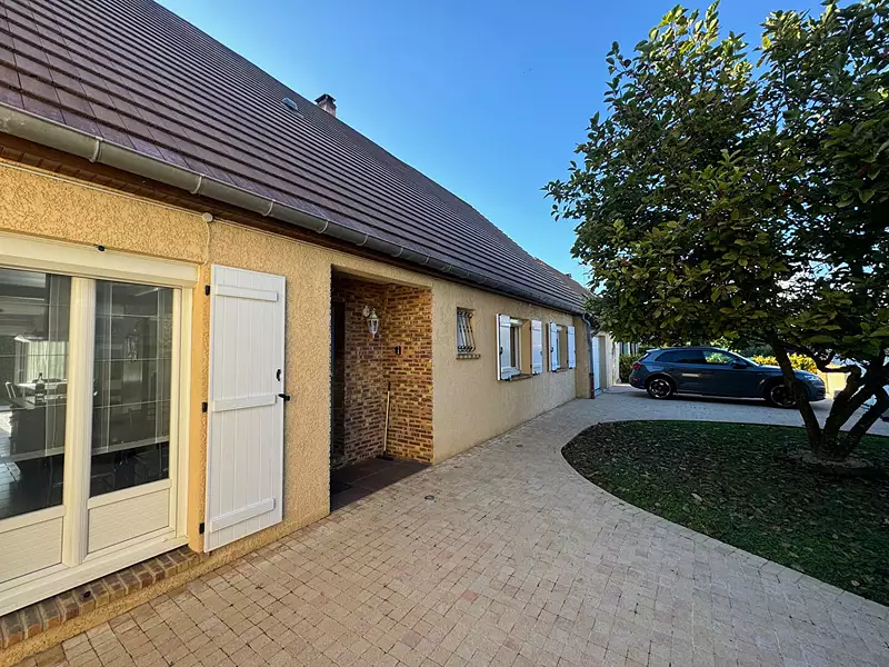 Maison, 221 m²